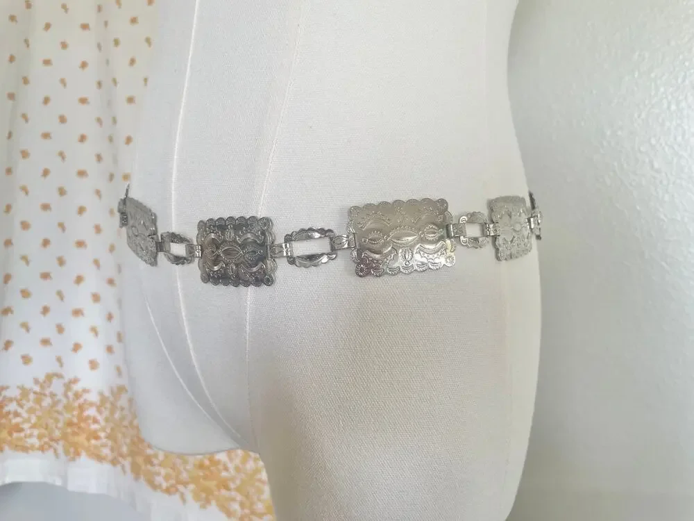 Vintage 80s Silver Tone Concho Link Belt Western Southwestern